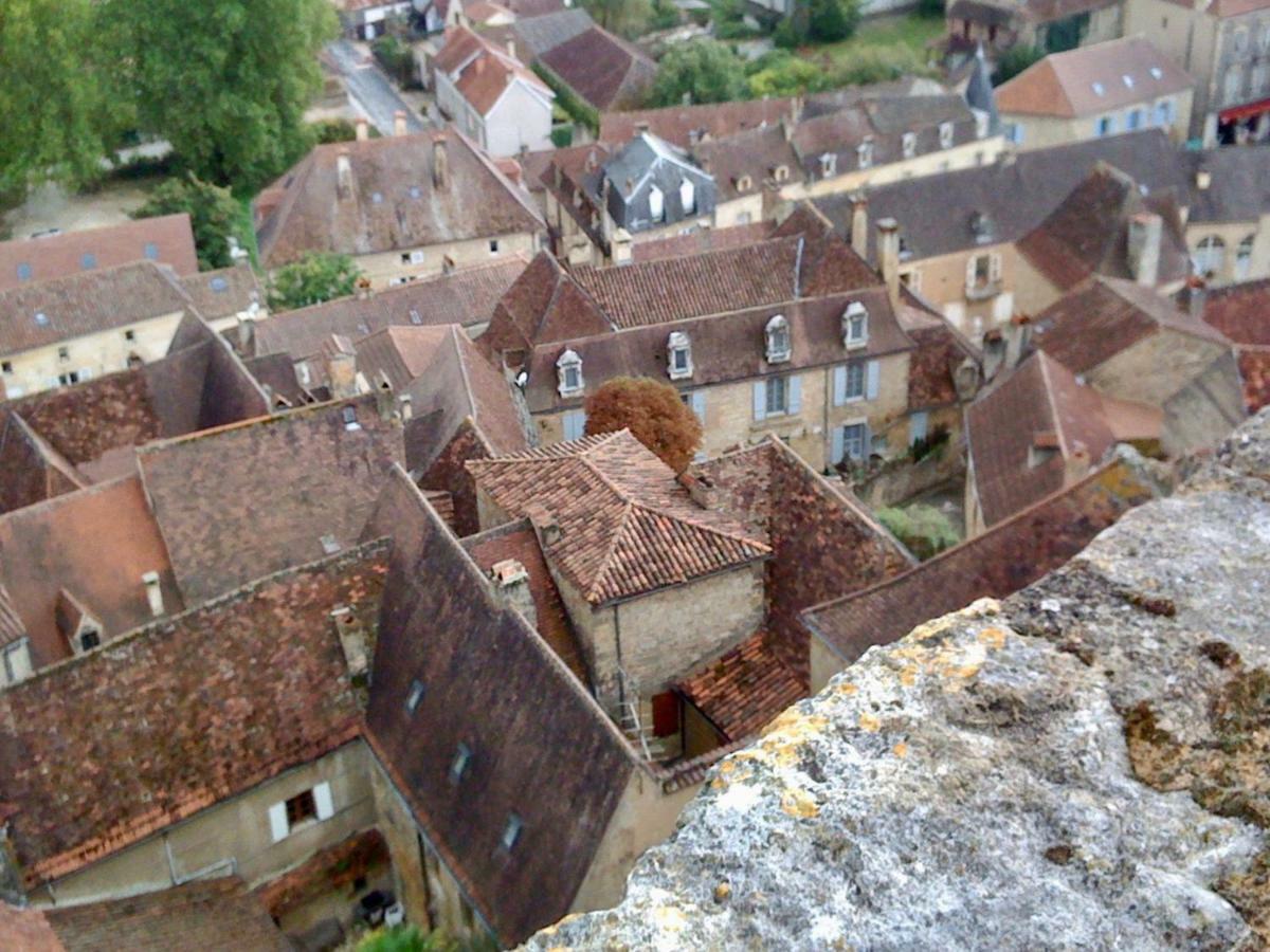 Willa Rue Bertrand De Got Saint-Cyprien  Zewnętrze zdjęcie